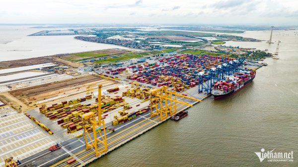 Bên trong cổng container quốc tế hai đô la hoàn toàn mới 240 triệu đô la