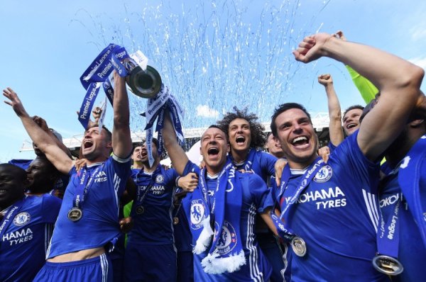 Premier League quá khó khăn. Chelsea đã không giành được Premier League trong 8 năm, nhưng giai đoạn